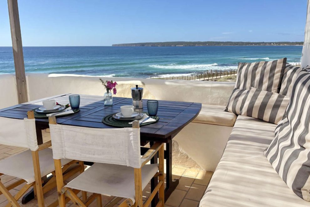 Terraza frente al mar