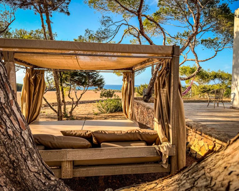 CASA EN ES CARNATGE Chill out en plena naturaleza
