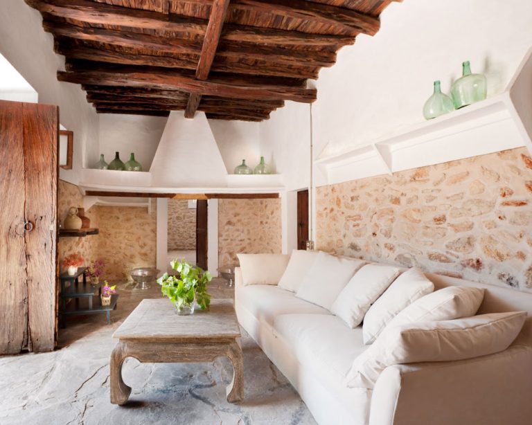 Casa-Ibicenca-cerca-de-Benirras-12